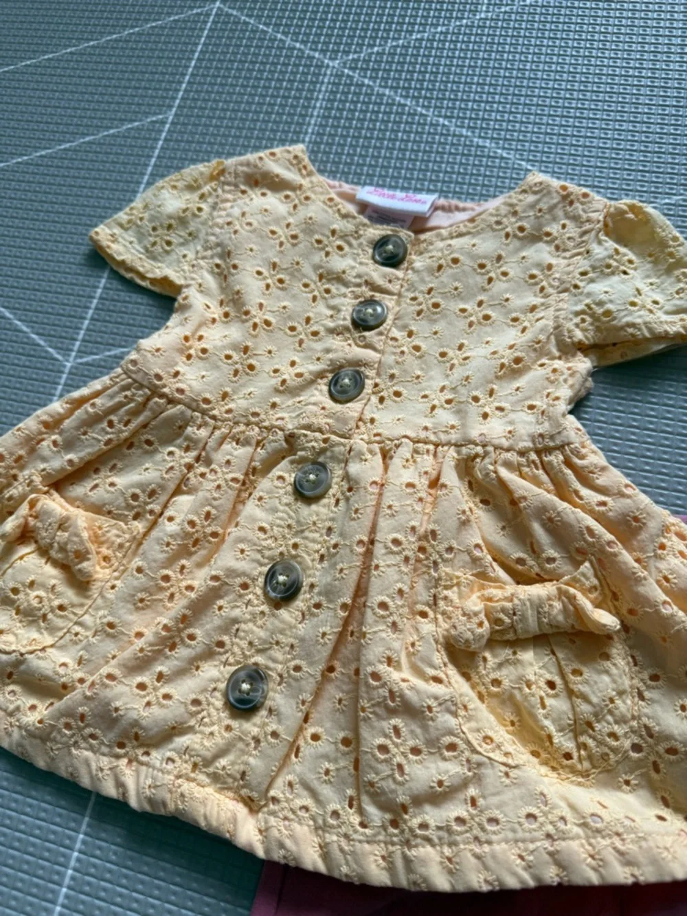 Little Lass|Baby girl set,yellow eyelet lace short sleeve blouse & pink pantsâ˘â˘â˘ - Picture 6 of 8